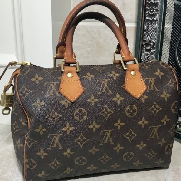 Louis Vuitton Handbags - Authentic Louis Vuitton Monogram Speedy 25